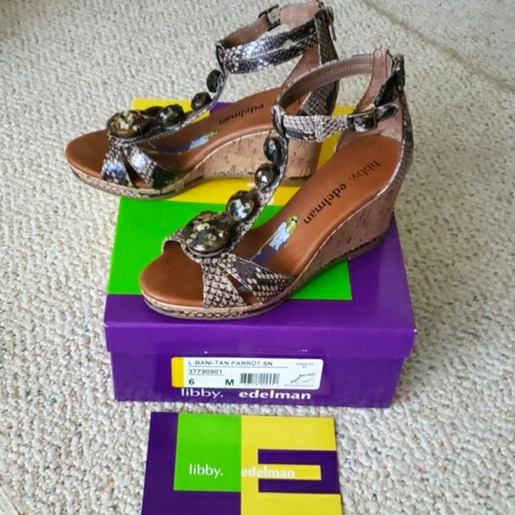 NWT - Libby Edelman wedge sandal, size 6M - Picture 2 of 4